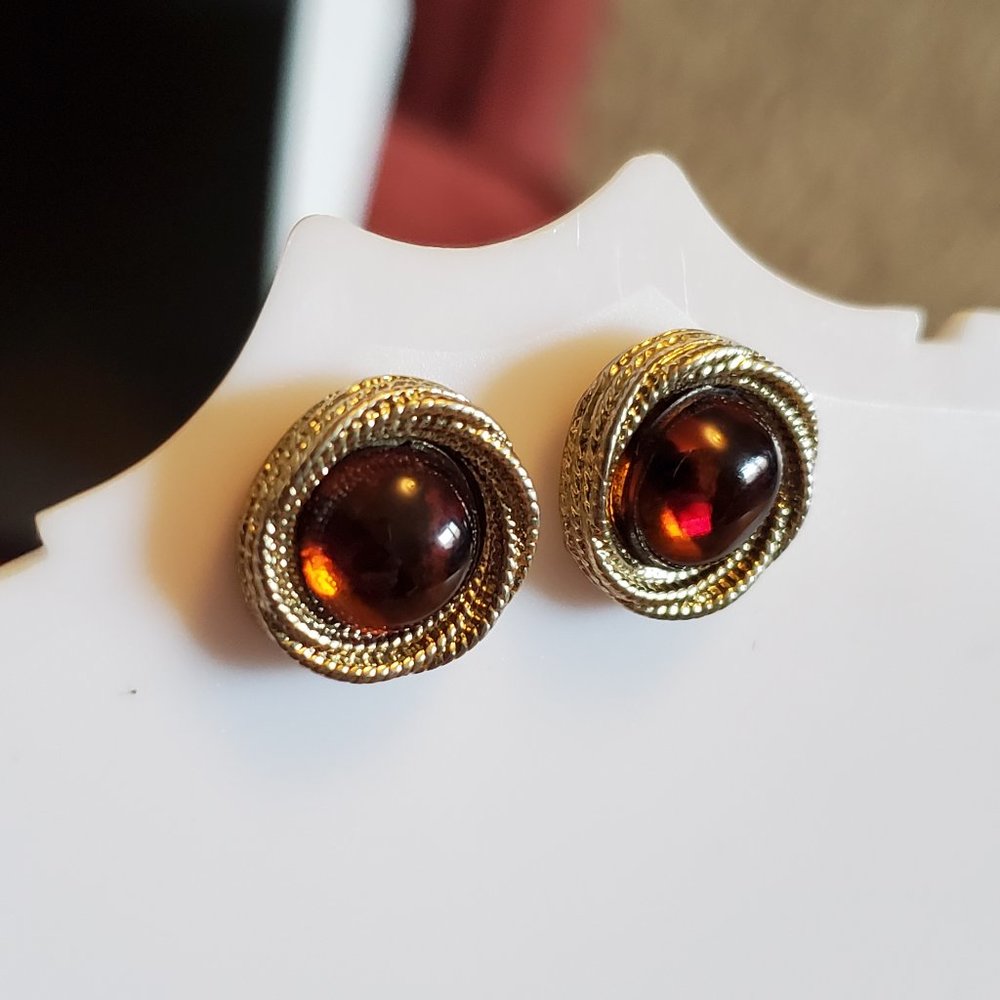 Round Gold Tone Stud Earrings Faux Amber Style
